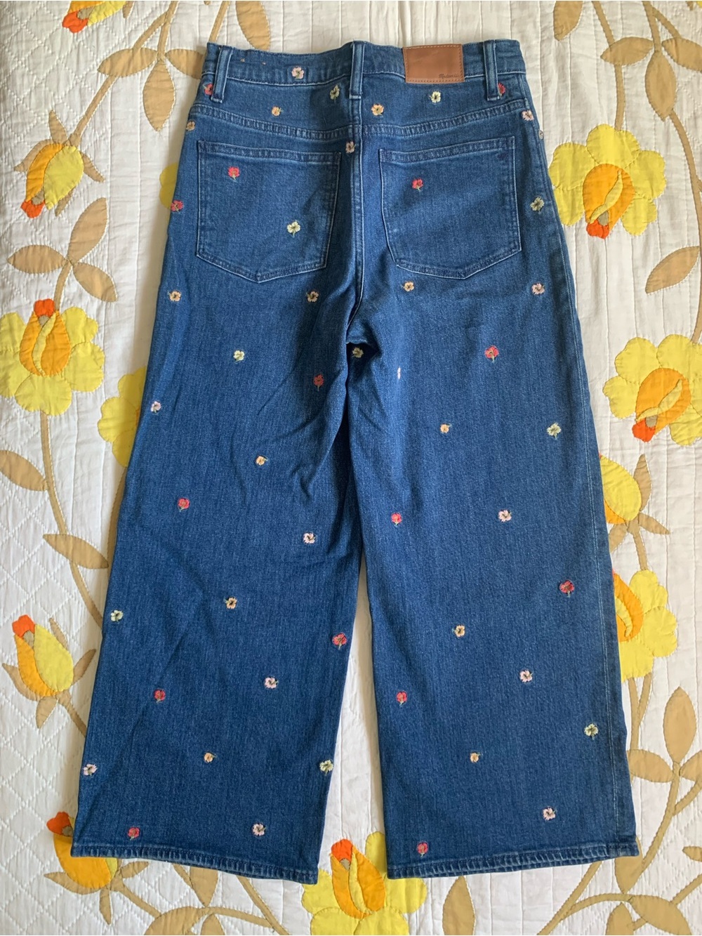 Madewell Wide-Leg Crop Jeans: Confetti Floral Embroidered Edition - Picture 13 of 16